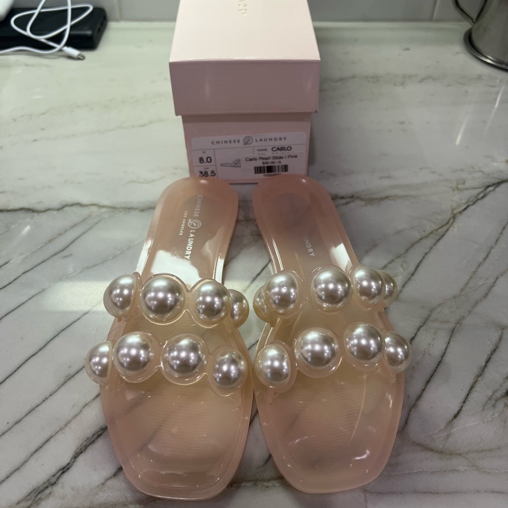 Chinese Laundry Jelly Sandals